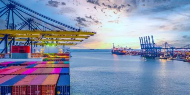 地中海西部口岸拥堵，船舶被迫在海上期待