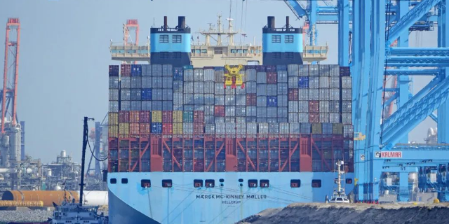 海运发货，用集装箱海运运输怎样预防集装箱进水？