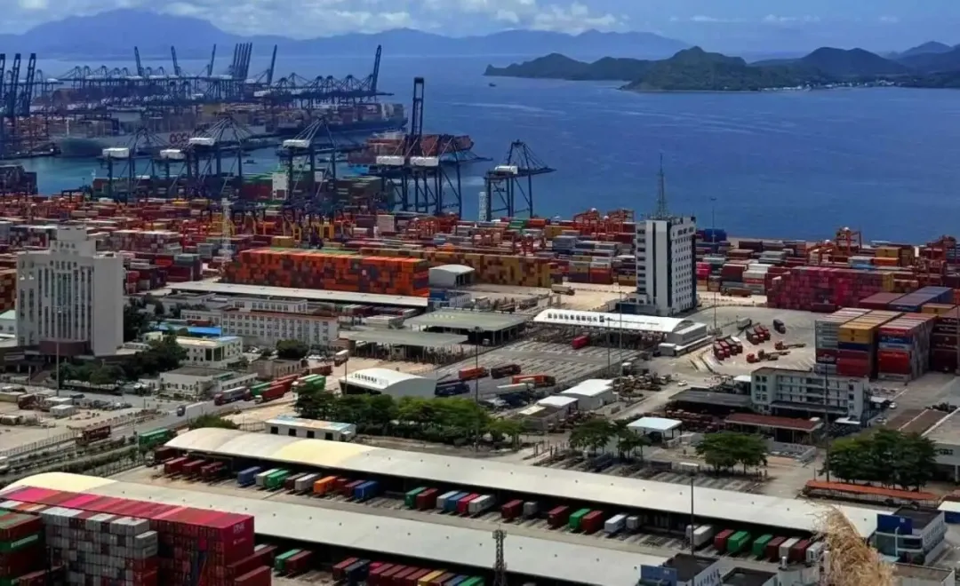 苹果17跨洋而来，集装箱的“硬核”之旅